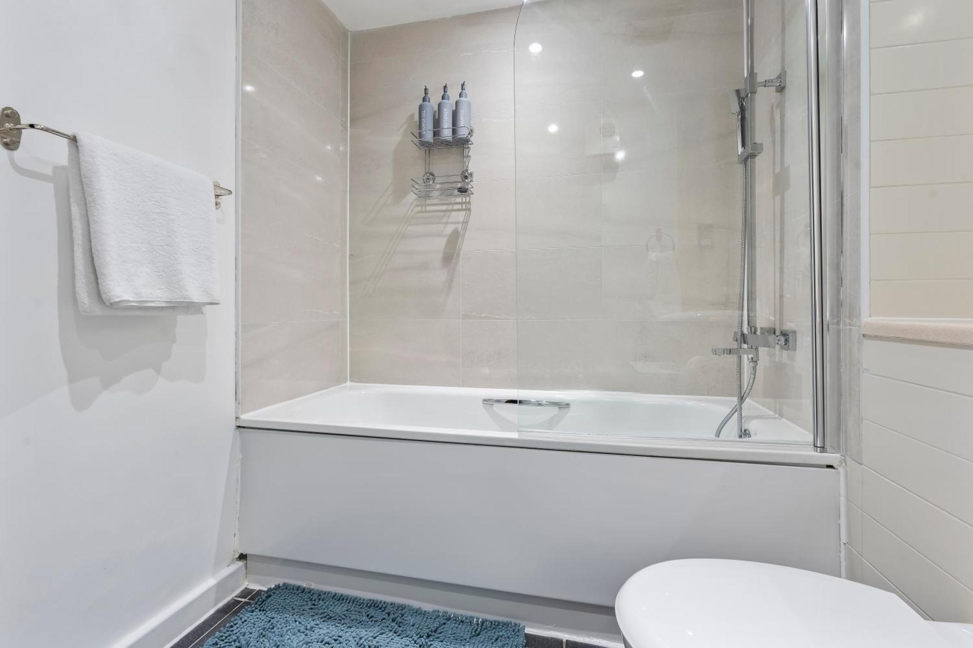 Apartment Centre 2br & Free Netflix
