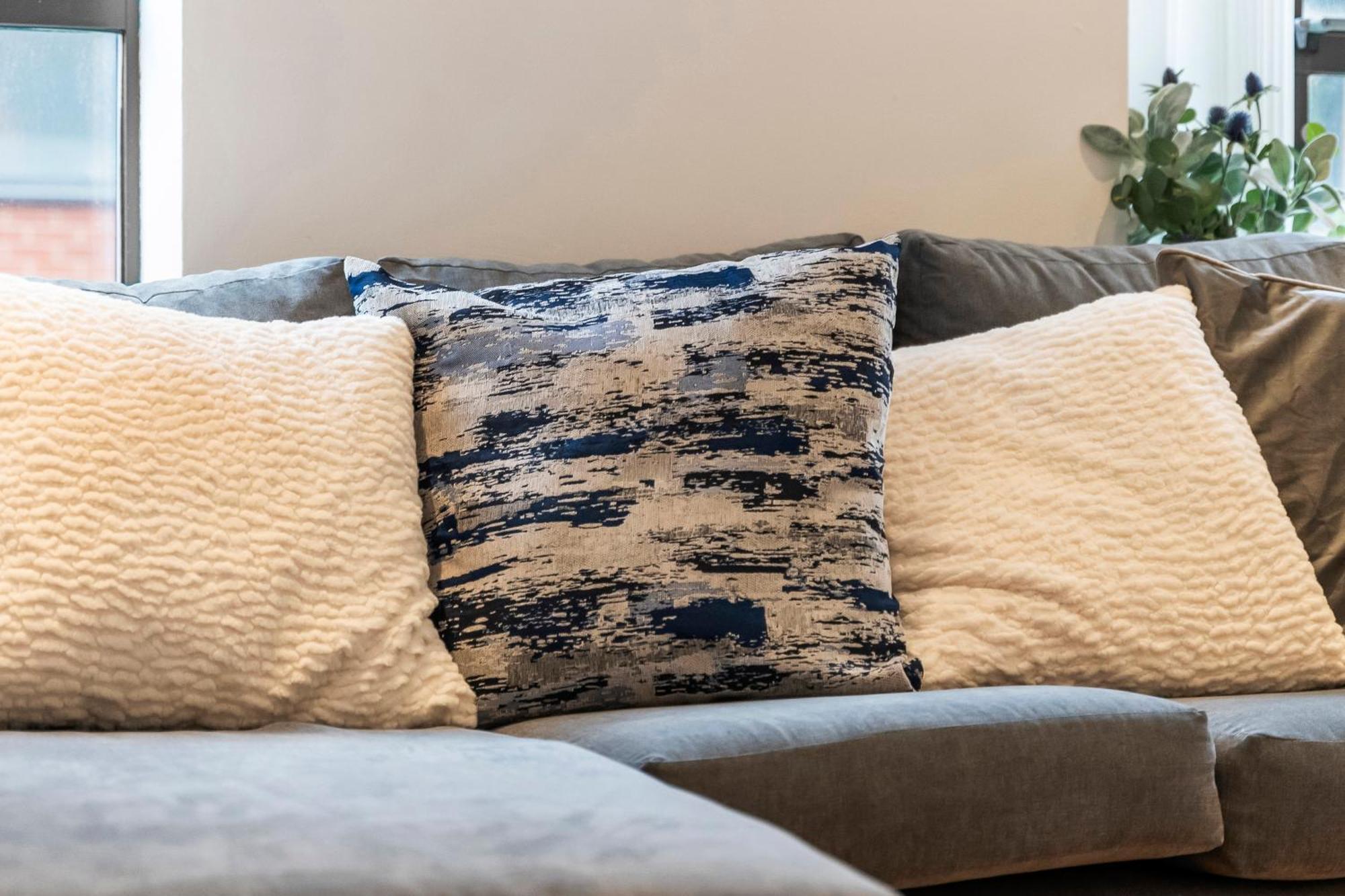 Apartment Centre 2br & Free Netflix *